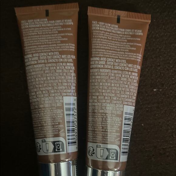 Revlon ColorStay Glow Lotion with Coconut Scent - Picture 4 of 4